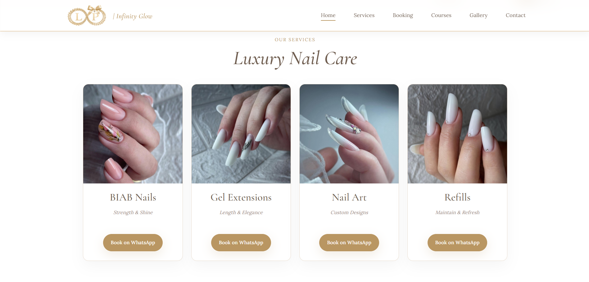 Secțiunea de servicii Infinity Glow care arată categoriile de îngrijire a unghiilor și butoanele de rezervare.
