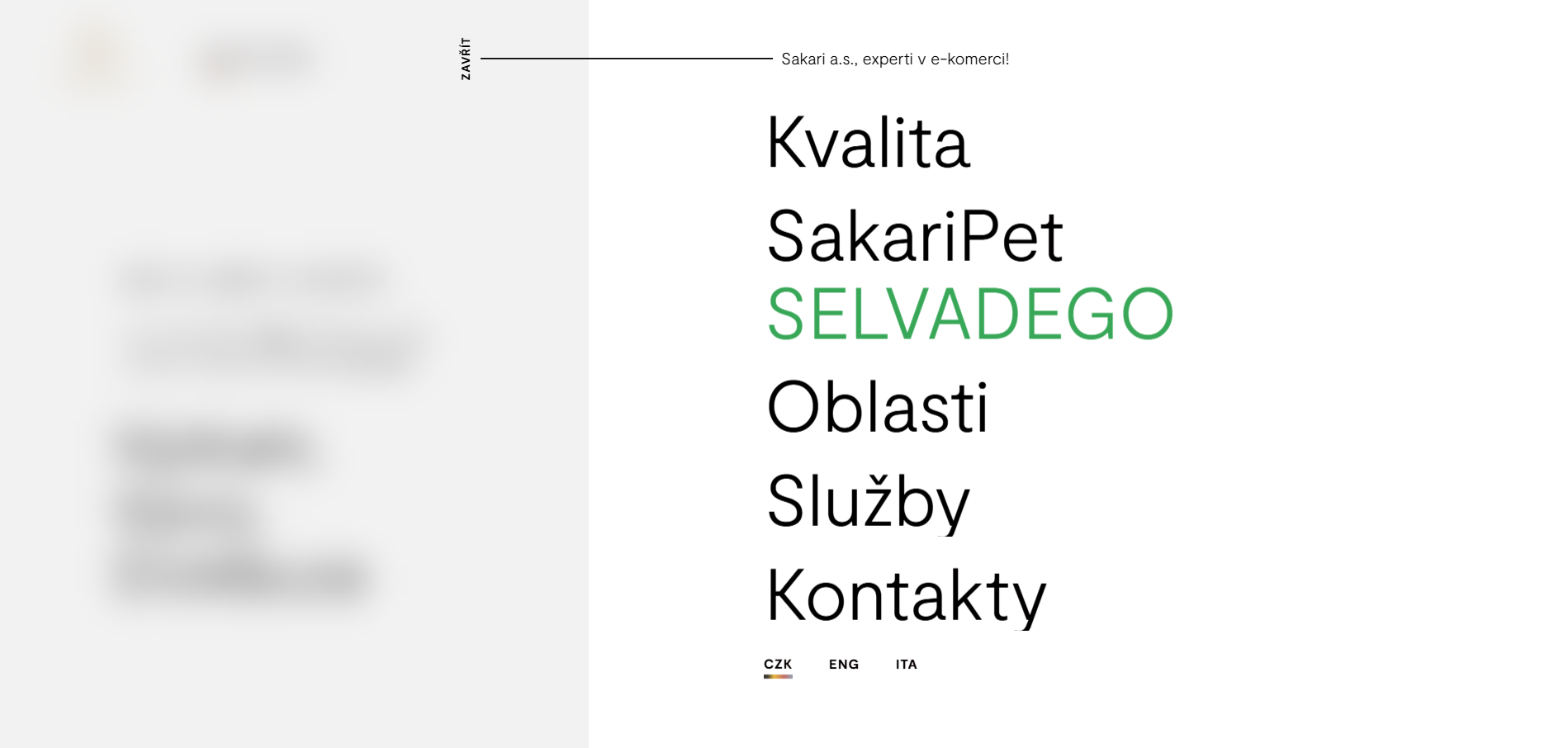 Sakari.cz overlay di navigazione che mostra la struttura pulita delle sezioni del sito e le opzioni multilingue.